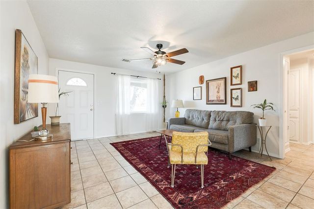 804 NW 16th Street, Moore, OK 73160