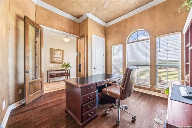 160 ABREGO LAKE DR, Floresville, TX 78114