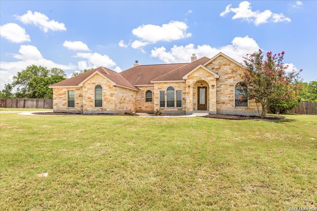 160 ABREGO LAKE DR, Floresville, TX 78114