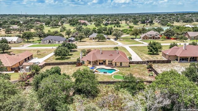 160 ABREGO LAKE DR, Floresville, TX 78114
