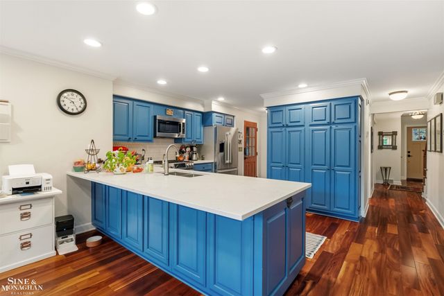 764 Pemberton Road, Grosse Pointe Park, MI 48230