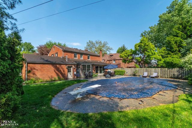 764 Pemberton Road, Grosse Pointe Park, MI 48230