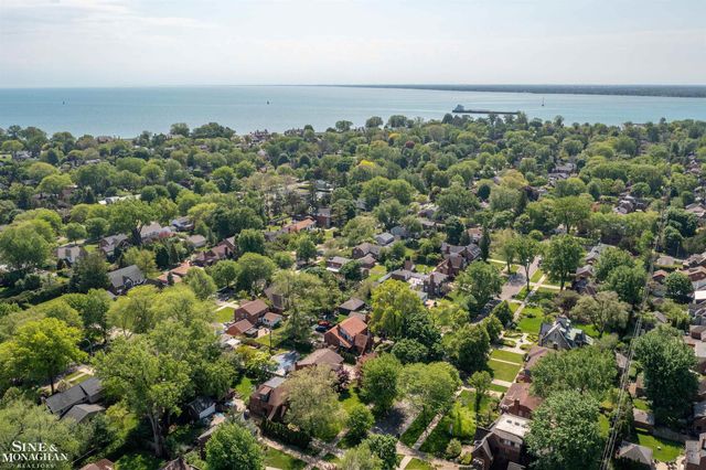 764 Pemberton Road, Grosse Pointe Park, MI 48230