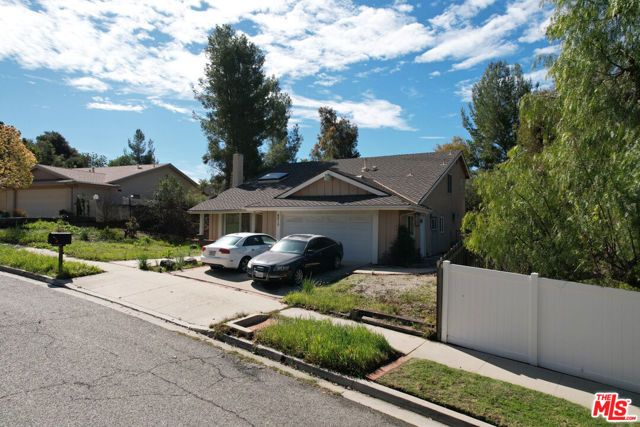 6618 Smoke Tree Avenue, Oak Park, CA 91377