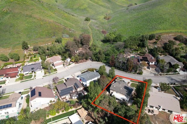 6618 Smoke Tree Avenue, Oak Park, CA 91377