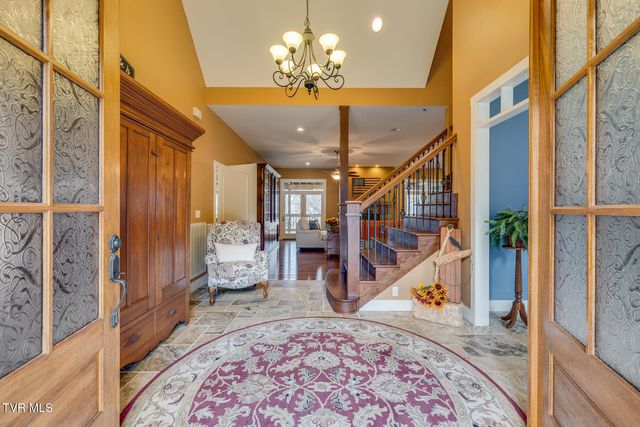 113 Ridgecrest Drive, Elizabethton, TN 37643