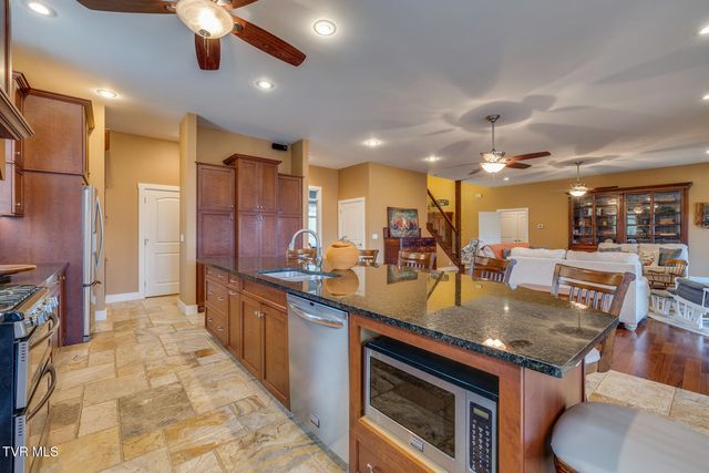 113 Ridgecrest Drive, Elizabethton, TN 37643