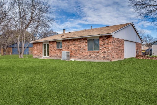 5817 Sidewinder Trail, Fort Worth, TX 76131