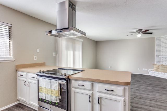 5817 Sidewinder Trail, Fort Worth, TX 76131