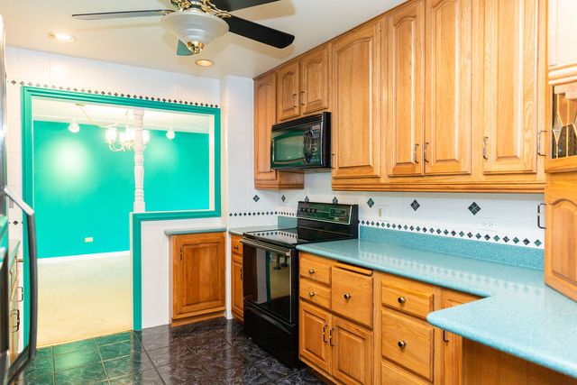 3427 VOLLMER Road 209, Flossmoor, IL 60422