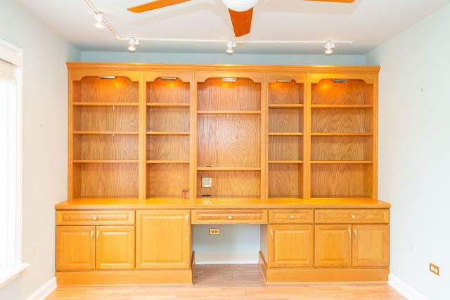 3427 VOLLMER Road 209, Flossmoor, IL 60422