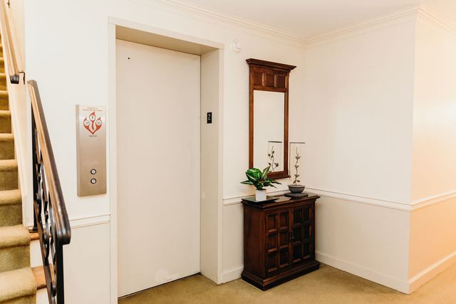 3427 VOLLMER Road 209, Flossmoor, IL 60422