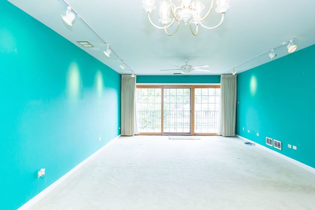 3427 VOLLMER Road 209, Flossmoor, IL 60422