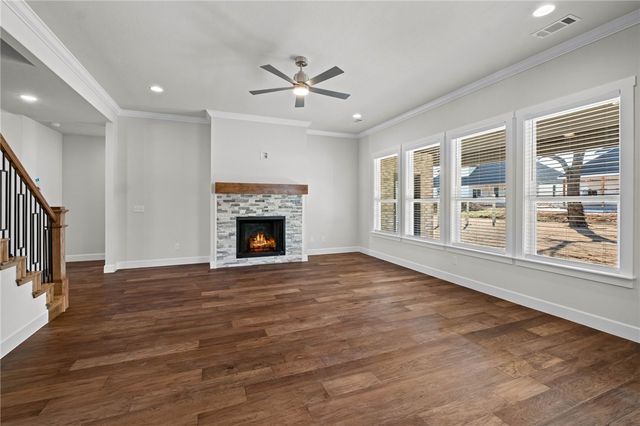 1360 Greyback Lane, Centerton, AR 72719