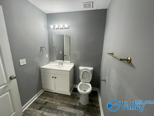 660 Robins Road, Harvest, AL 35749