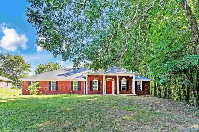660 Robins Road, Harvest, AL 35749