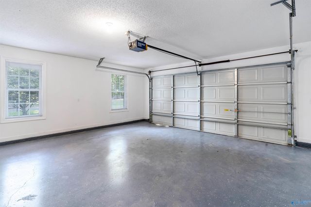660 Robins Road, Harvest, AL 35749