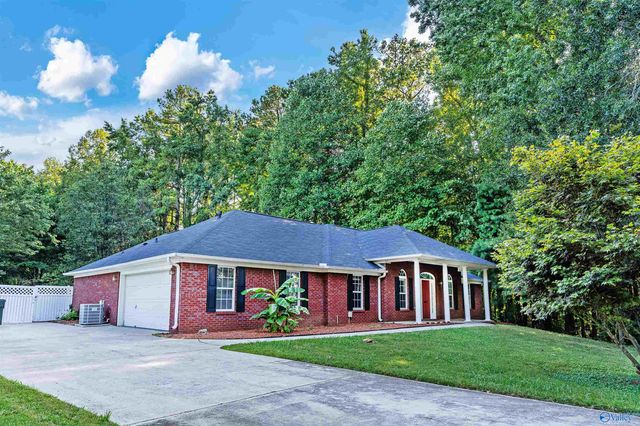 660 Robins Road, Harvest, AL 35749