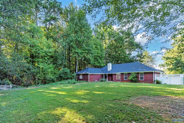 660 Robins Road, Harvest, AL 35749