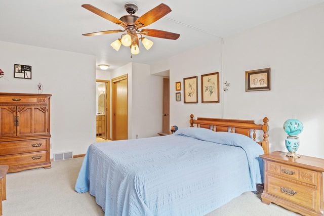 2827 Windepoint COURT #C, Sheboygan, WI 53083