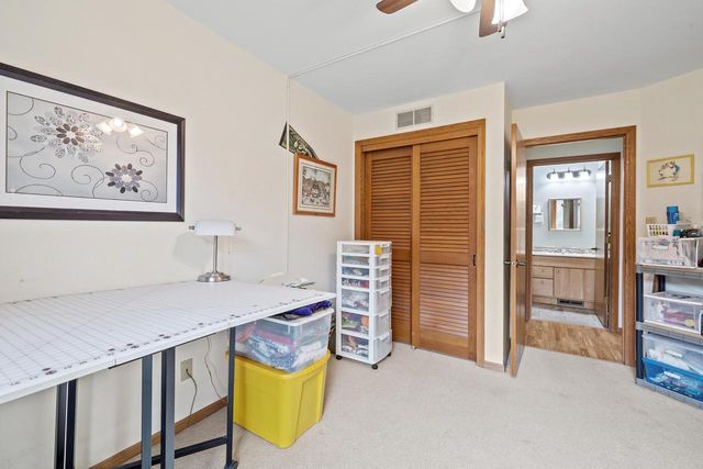 2827 Windepoint COURT #C, Sheboygan, WI 53083