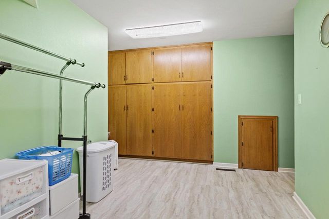 2827 Windepoint COURT #C, Sheboygan, WI 53083