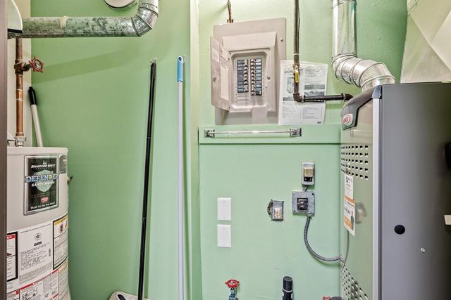 2827 Windepoint COURT #C, Sheboygan, WI 53083