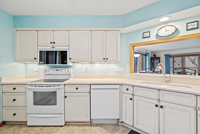 2827 Windepoint COURT #C, Sheboygan, WI 53083