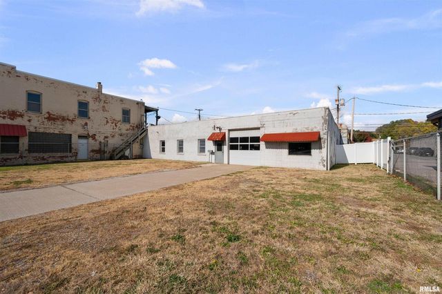 1716-1720& 1708 STATE Street, Bettendorf, IA 52722