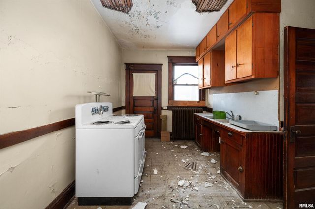 1716-1720& 1708 STATE Street, Bettendorf, IA 52722