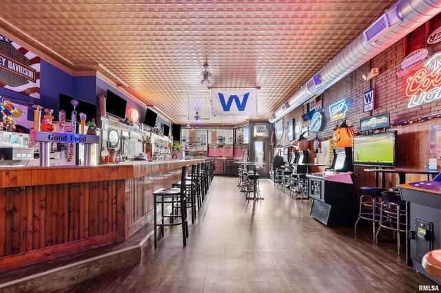 1716-1720& 1708 STATE Street, Bettendorf, IA 52722