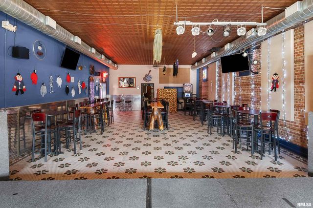 1716-1720& 1708 STATE Street, Bettendorf, IA 52722