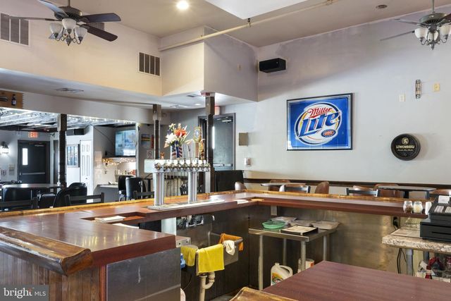 5 SPRING VALLEY RD, Reading, PA 19605