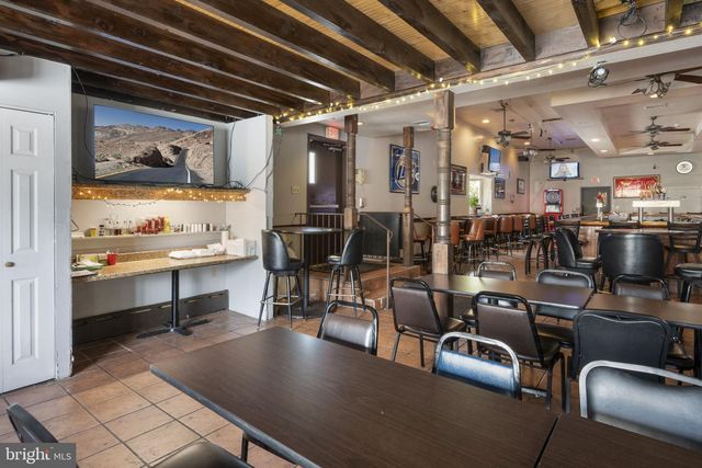 5 SPRING VALLEY RD, Reading, PA 19605