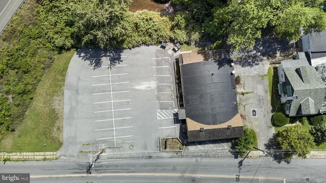 5 SPRING VALLEY RD, Reading, PA 19605