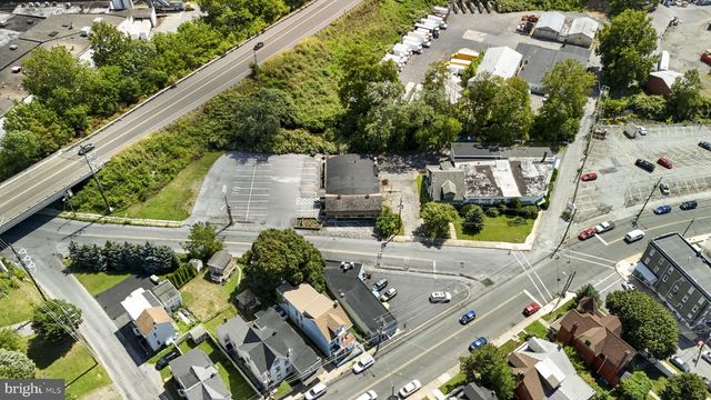 5 SPRING VALLEY RD, Reading, PA 19605