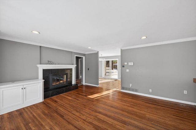 25815 Wild Rose Lane, Excelsior, MN 55331