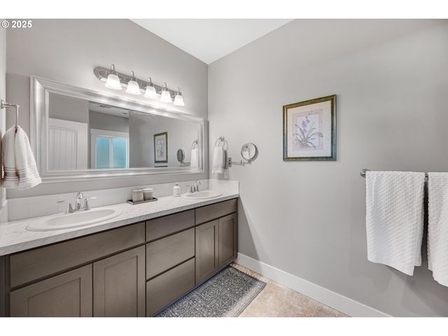 1194 Sw MAPLE St, Dallas, OR 97338