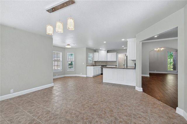 406 NW Saddlebrook Drive, Bentonville, AR 72712