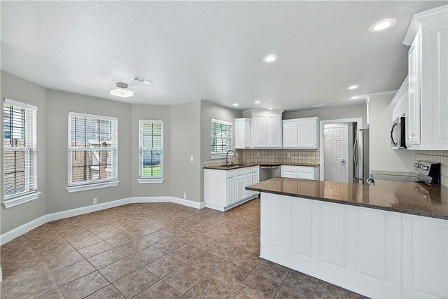 406 NW Saddlebrook Drive, Bentonville, AR 72712