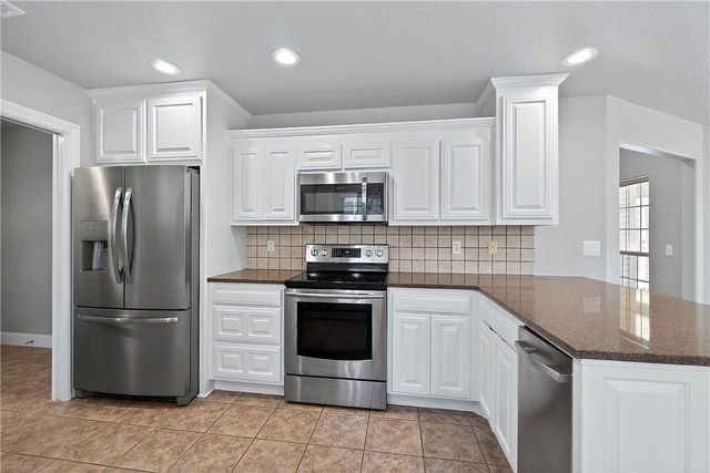 406 NW Saddlebrook Drive, Bentonville, AR 72712