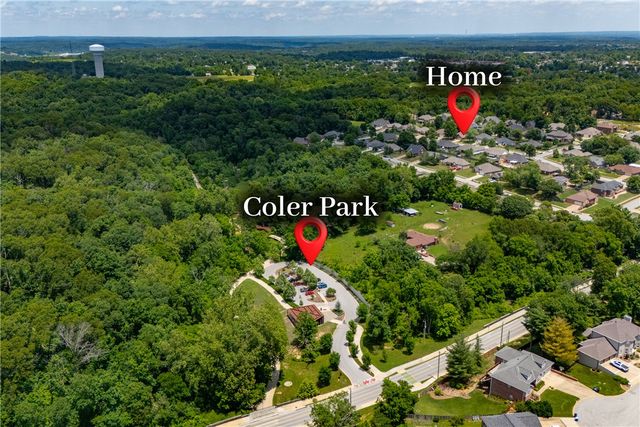 406 NW Saddlebrook Drive, Bentonville, AR 72712