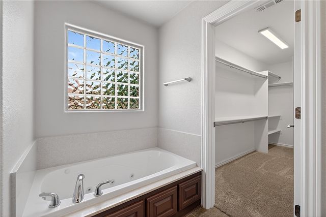 406 NW Saddlebrook Drive, Bentonville, AR 72712