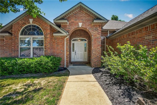 406 NW Saddlebrook Drive, Bentonville, AR 72712