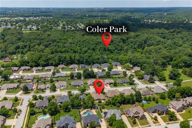 406 NW Saddlebrook Drive, Bentonville, AR 72712