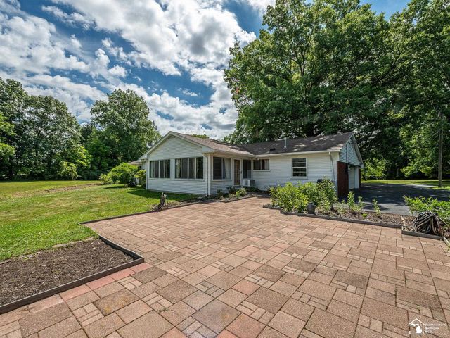14359 S Dixie Highway, Monroe, MI 48161