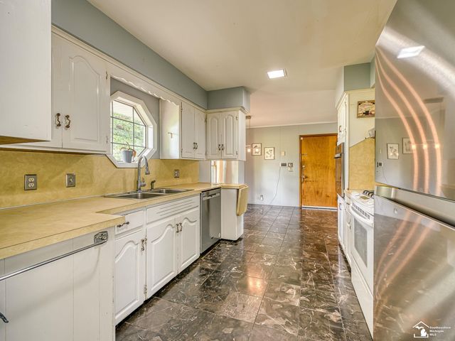 14359 S Dixie Highway, Monroe, MI 48161
