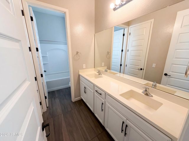 13724 W HARVEST Avenue, Litchfield Park, AZ 85340