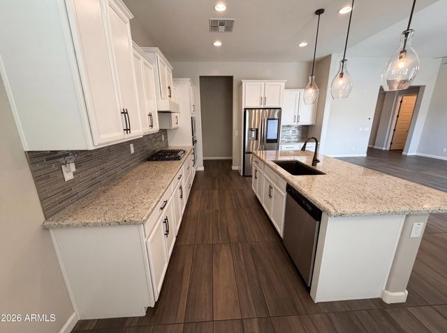 13724 W HARVEST Avenue, Litchfield Park, AZ 85340