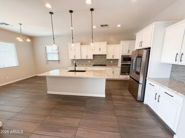 13724 W HARVEST Avenue, Litchfield Park, AZ 85340